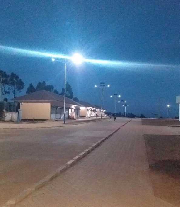 德庆县非洲科特迪瓦太阳能路灯工程